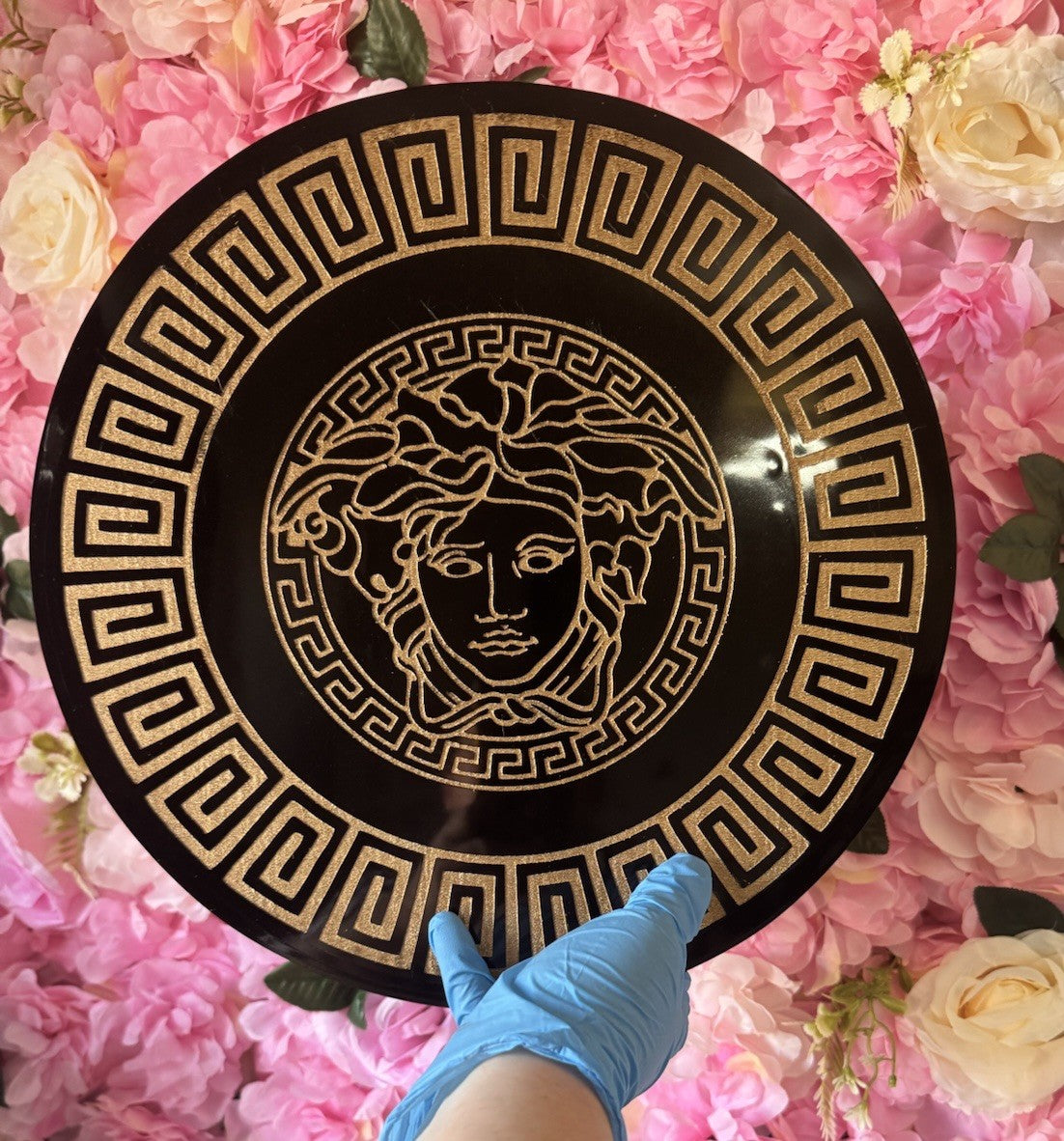 35 cm Medusa Embossed Dining Table Mat Handmade Resin Art Black With Gold