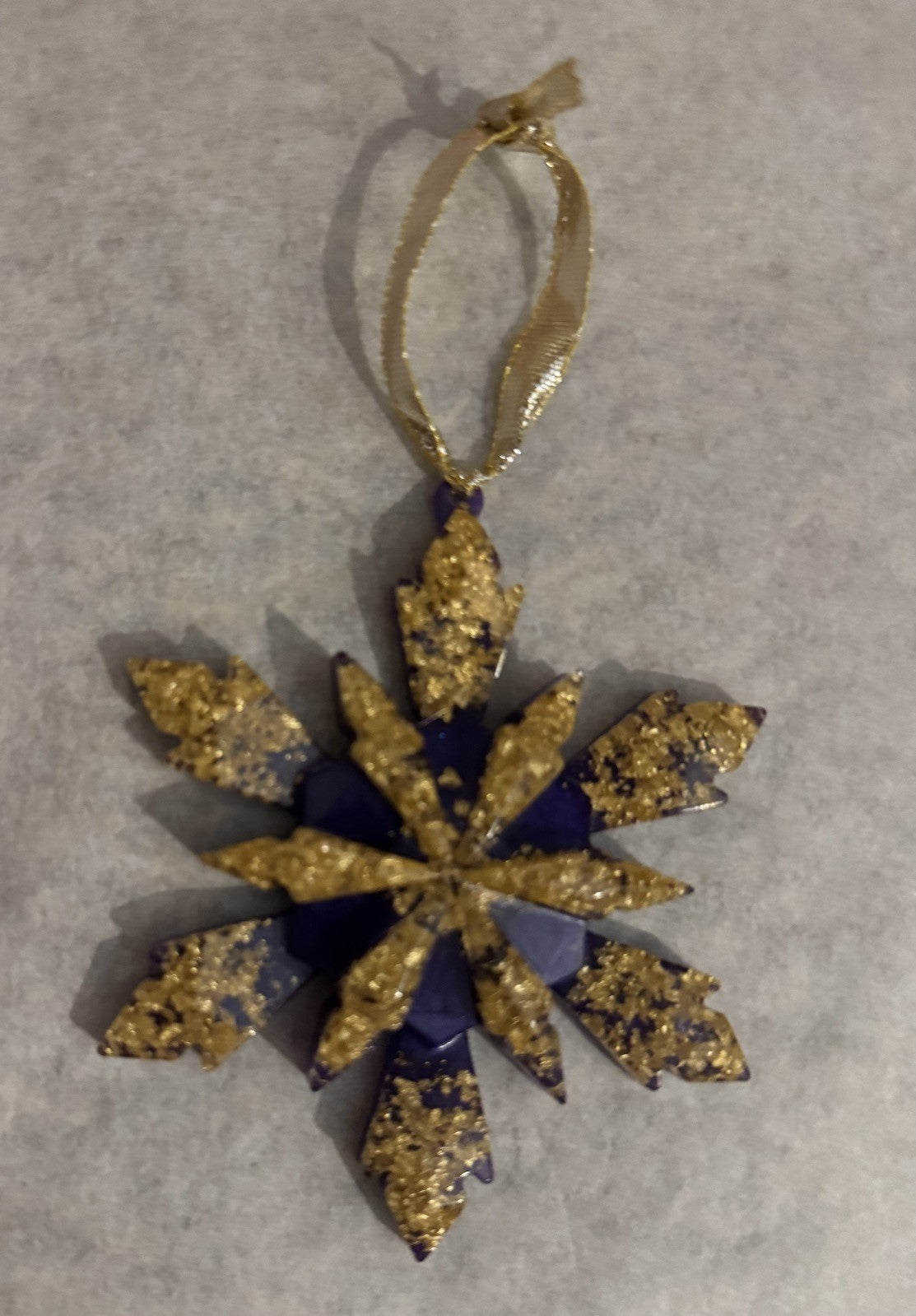 5 Pieces Resin Snowflake Christmas Tree Ornaments