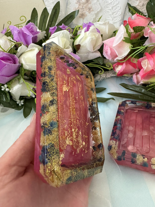 Handmade Resin Soap Dish with Dried Flowers – Decorative Bathroom Accessory Gift