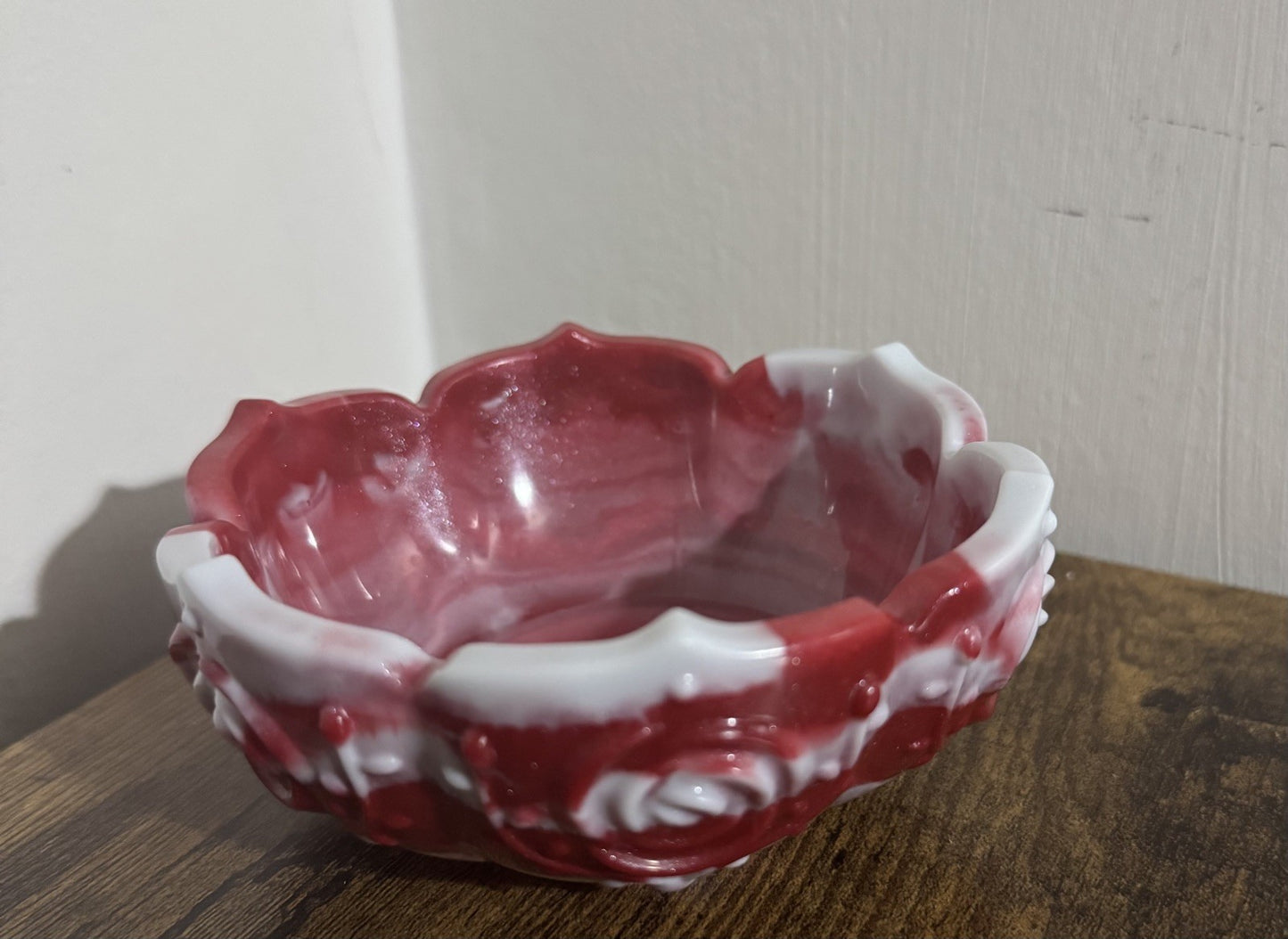 Handmade Red and White Resin Decorative Bowl – Rose Pattern Design Home Decor