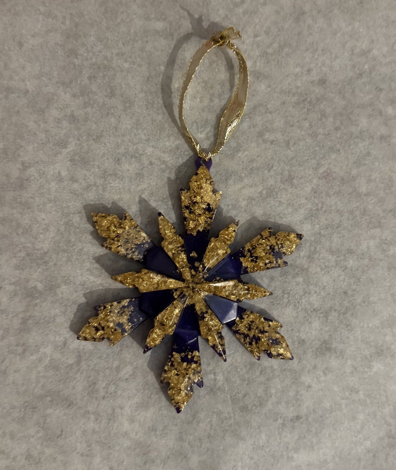 5 Pieces Resin Snowflake Christmas Tree Ornaments