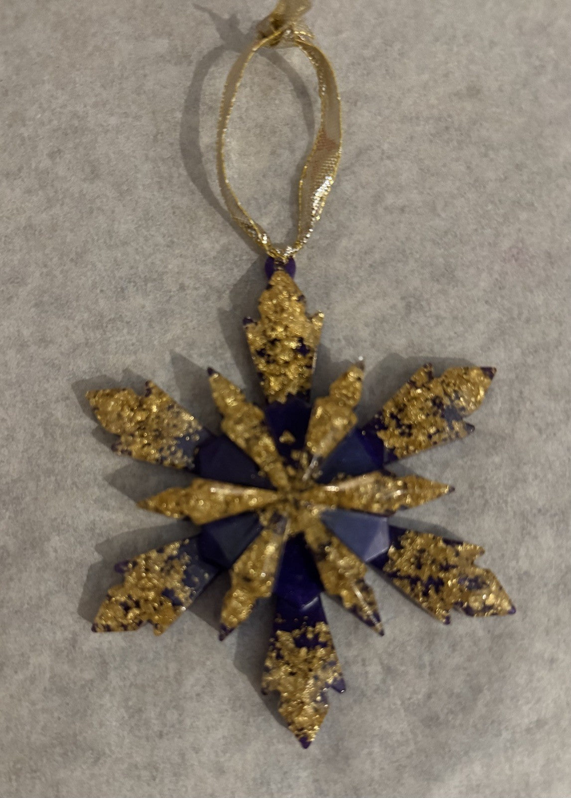 5 Pieces Resin Snowflake Christmas Tree Ornaments