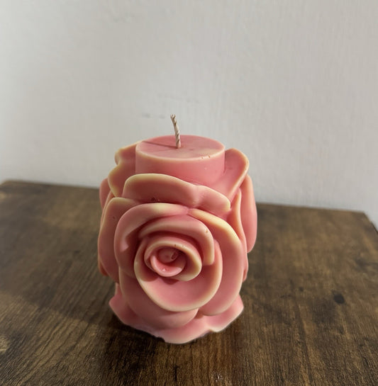 Handmade Rose Shaped Candle – Romantic Rose Scented Gift for Home Decor