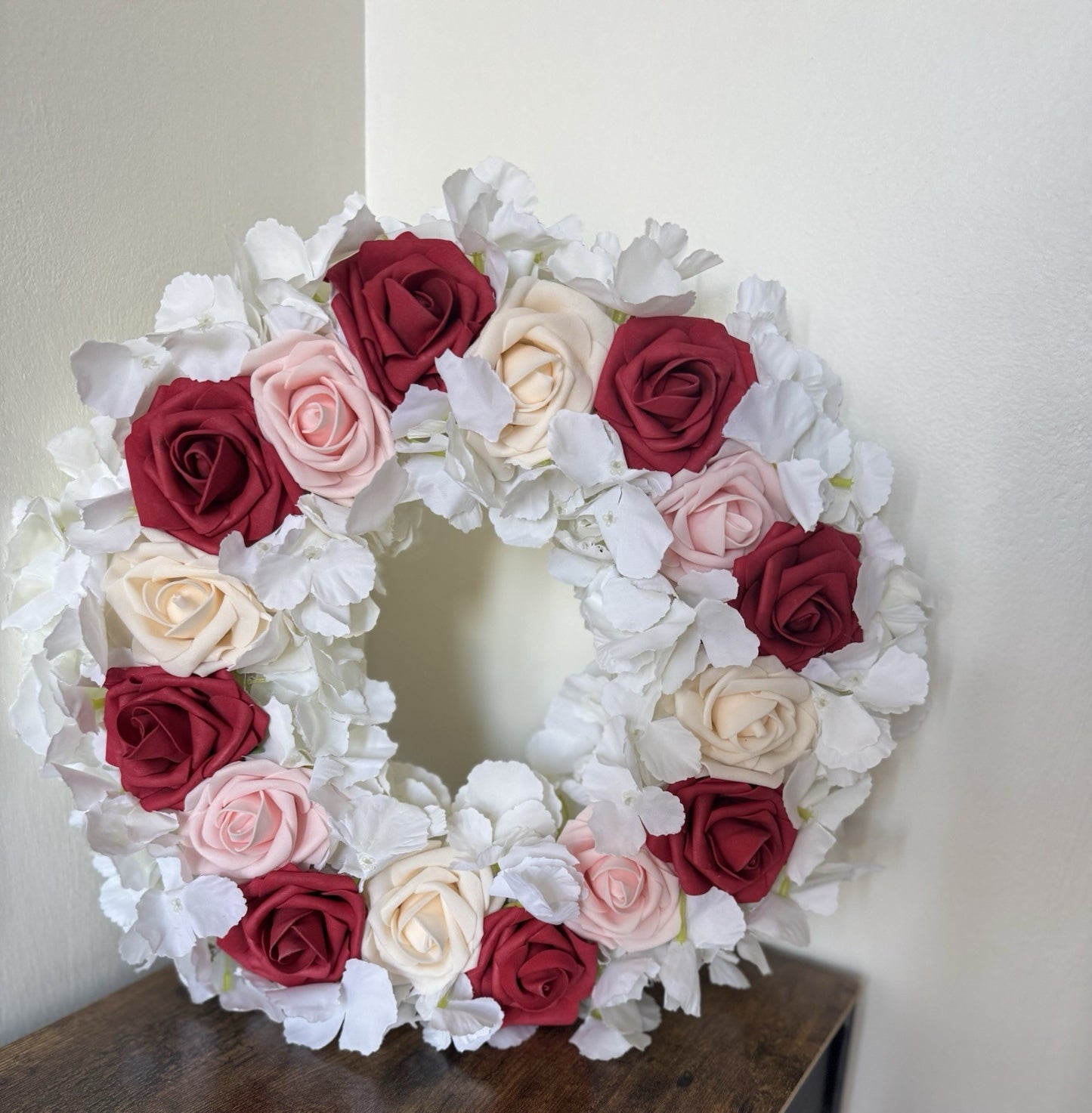 Artificial Home Decoration White Hydrangea with Roses Wreath White & Red Pink