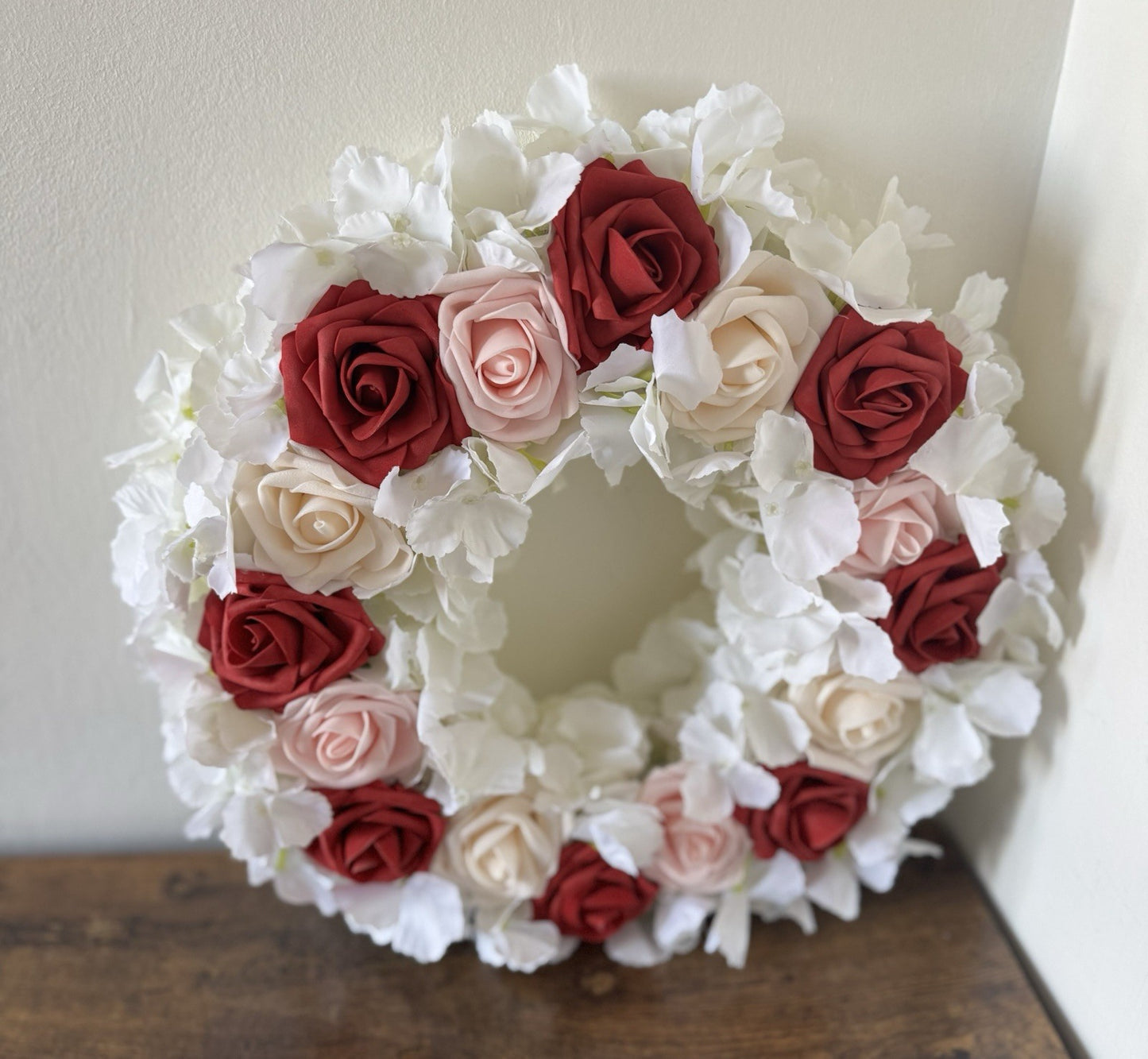 Artificial Home Decoration White Hydrangea with Roses Wreath White & Red Pink