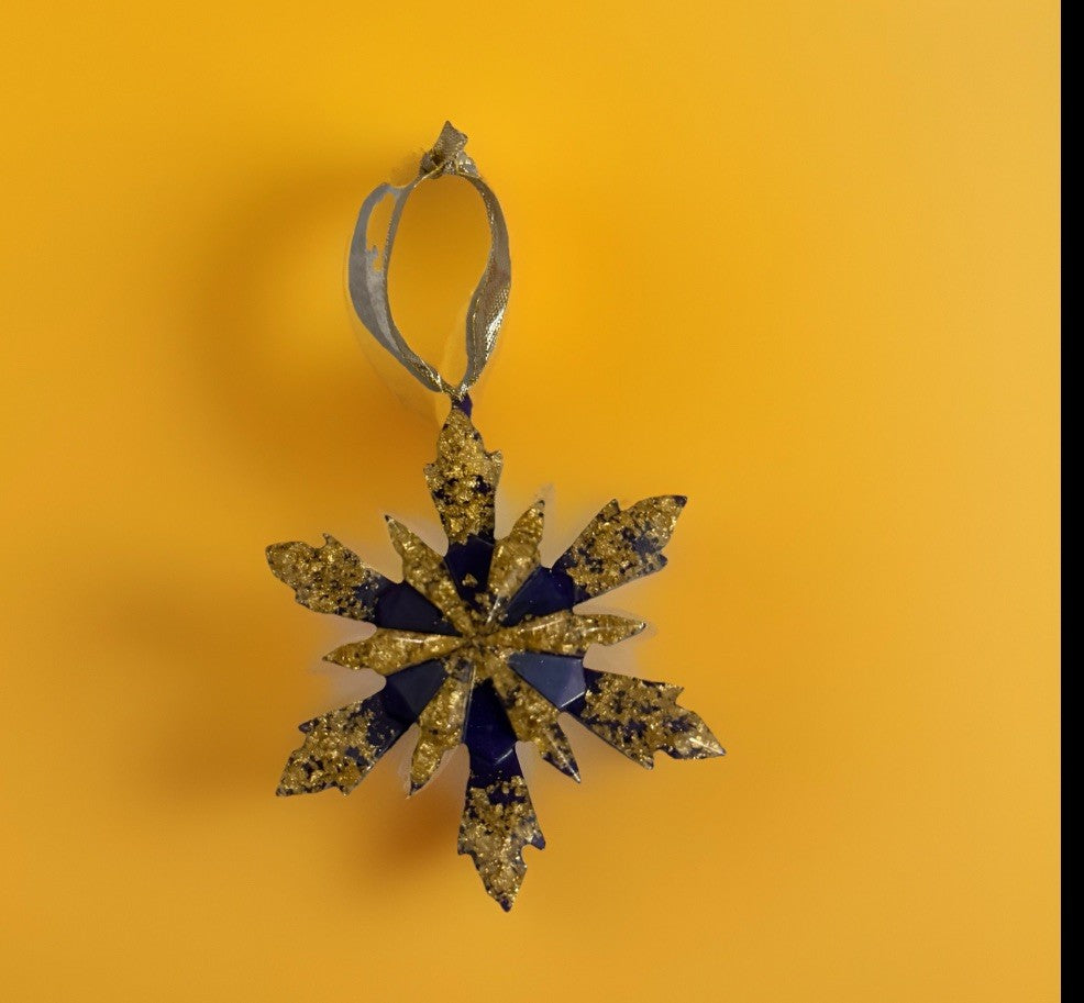 5 Pieces Resin Snowflake Christmas Tree Ornaments