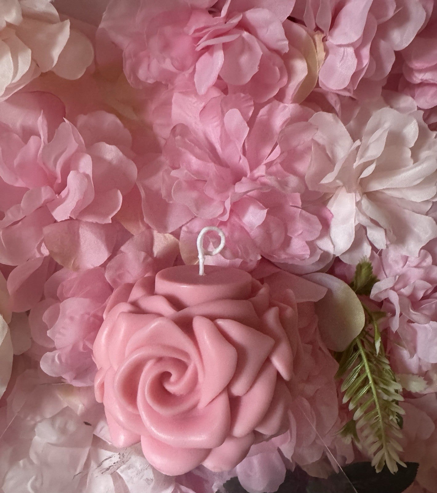 Rose Scented Flower Candle
