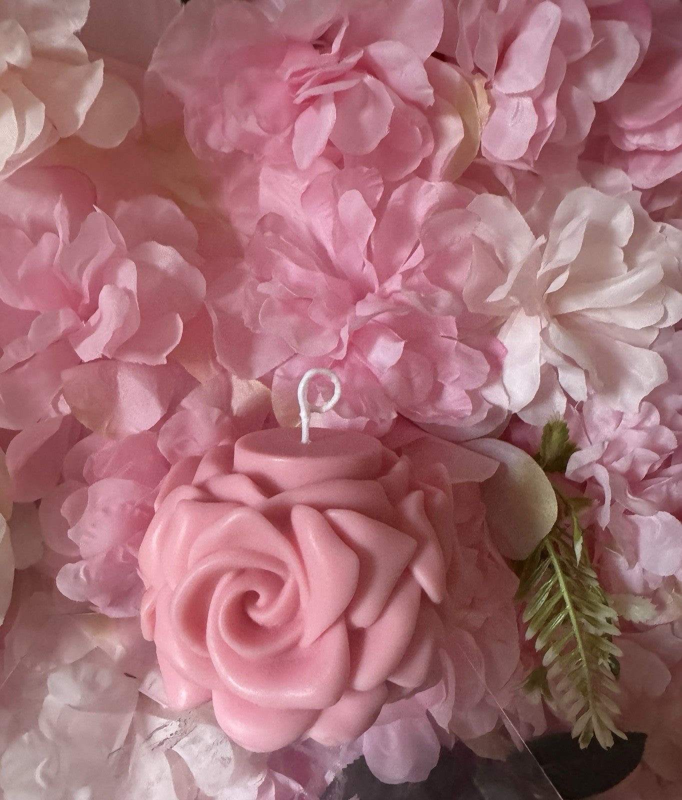 Rose Scented Flower Candle